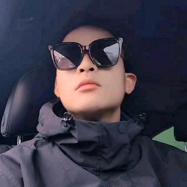 : ᝰꫛ浪子ಇ᭄佛心٩( '(´ε｀；)