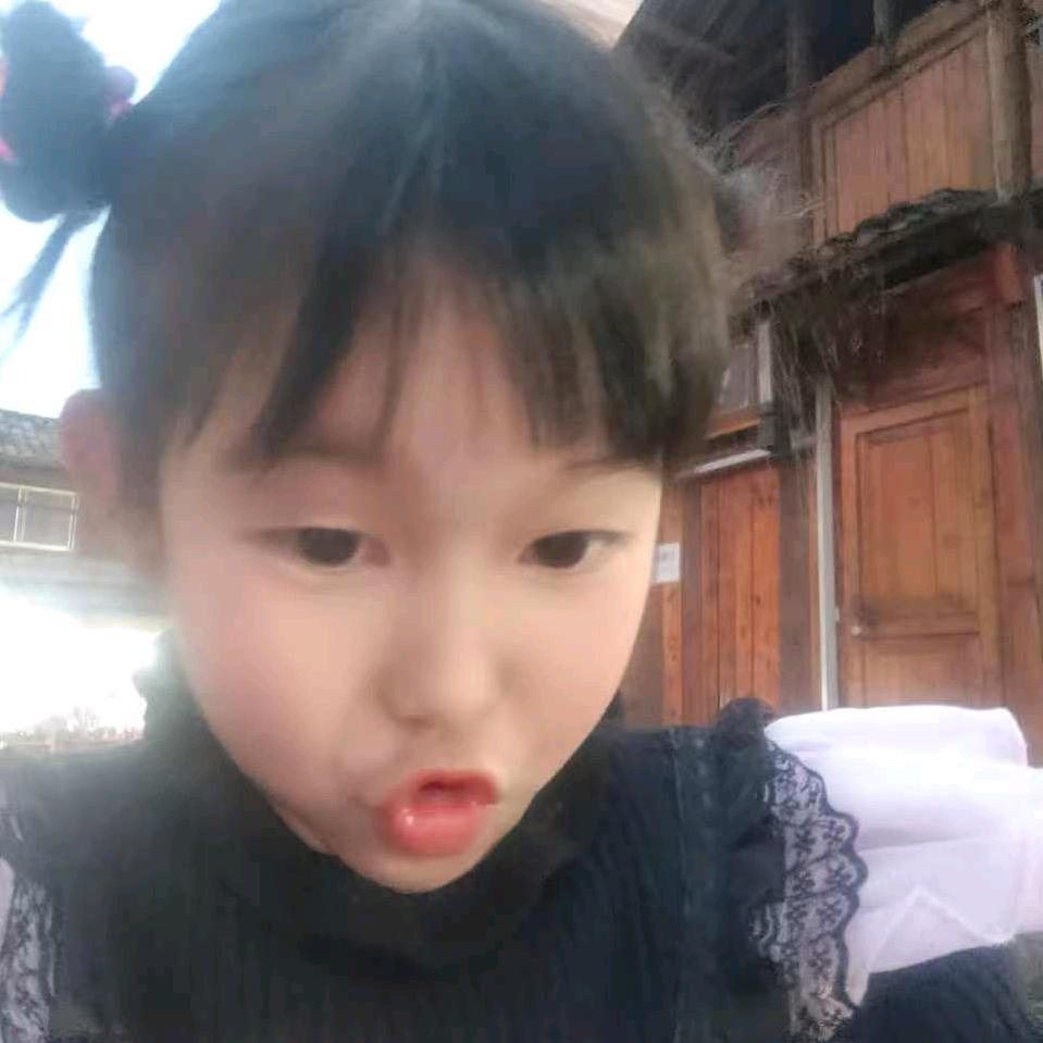天真点°