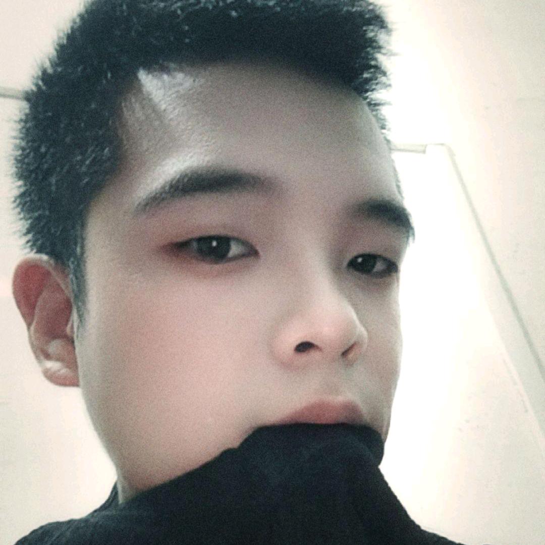 卖水果的洪老板