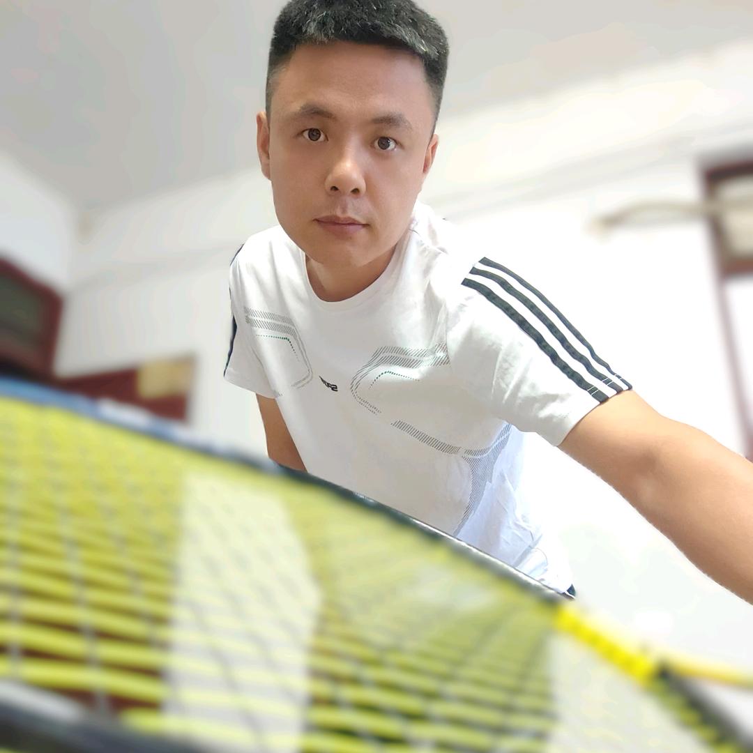 ☞  小 N  🏸