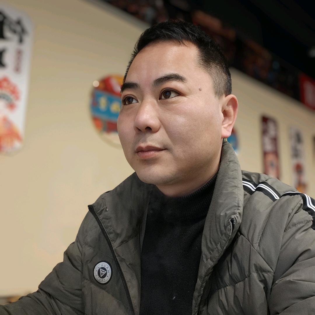周 洋