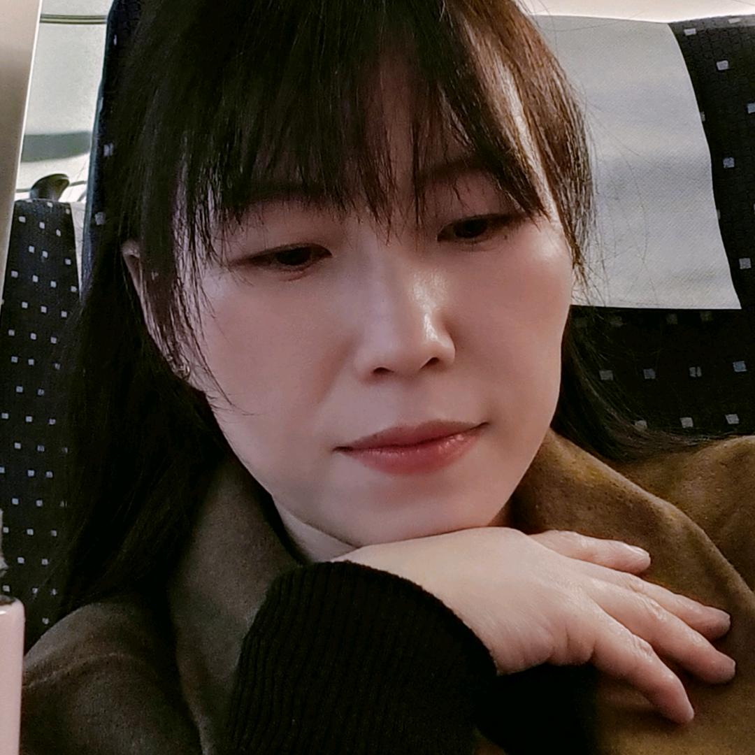 英子手舞