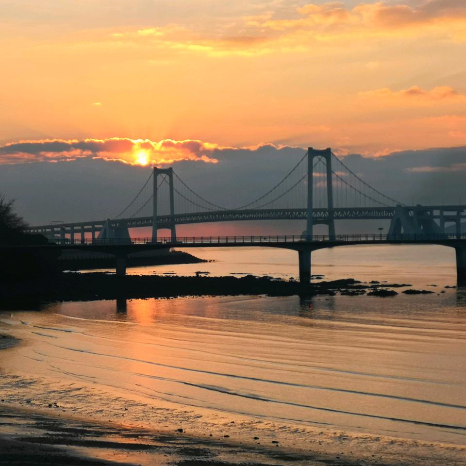水流山还在