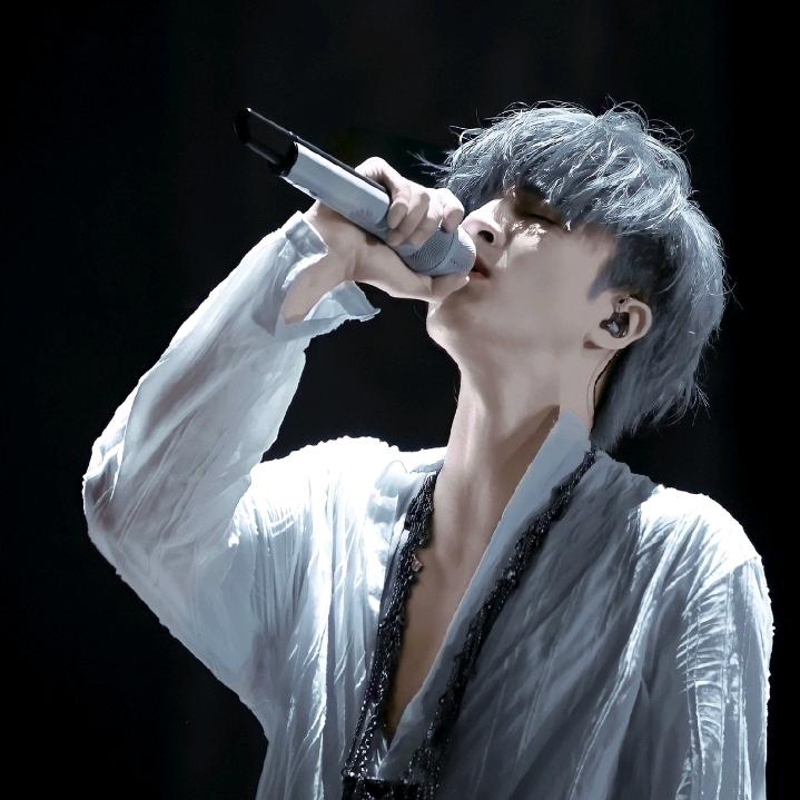 T.nan