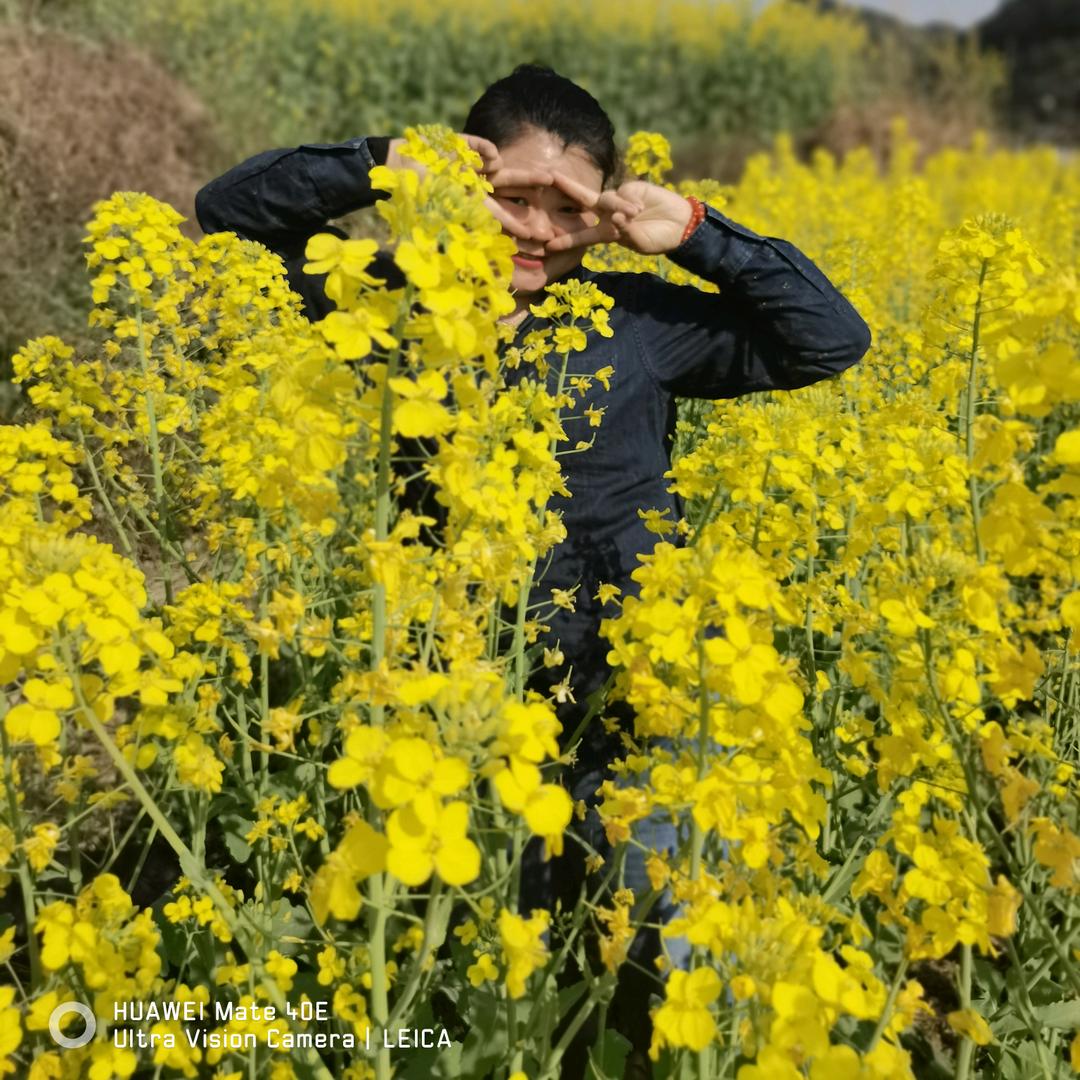 爱摸肚肚的杜杜