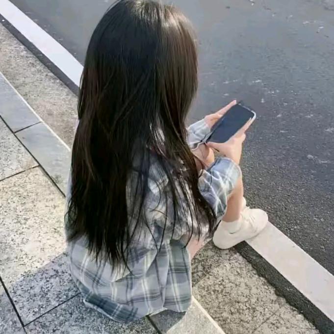 ^困困魚^