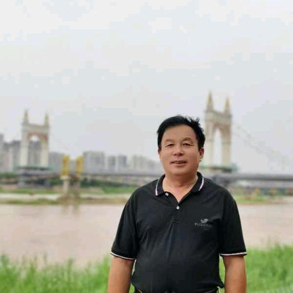 小河