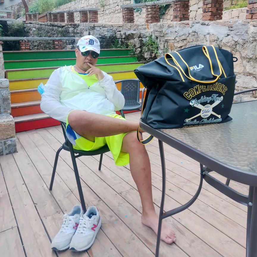 。国家一级抬杠运动员