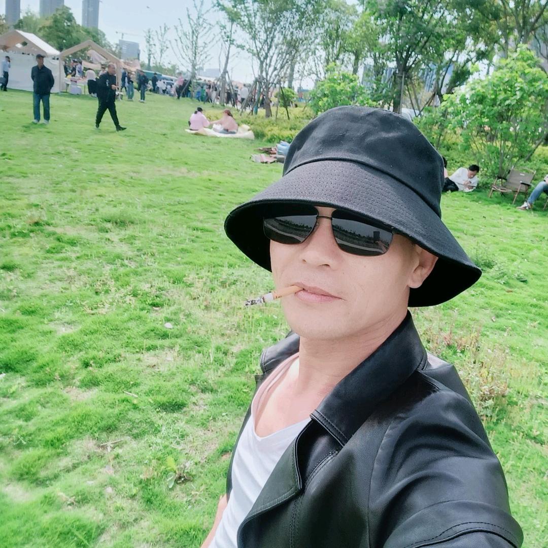 ༺ཌༀൢ勇༒哥ൢༀད༻