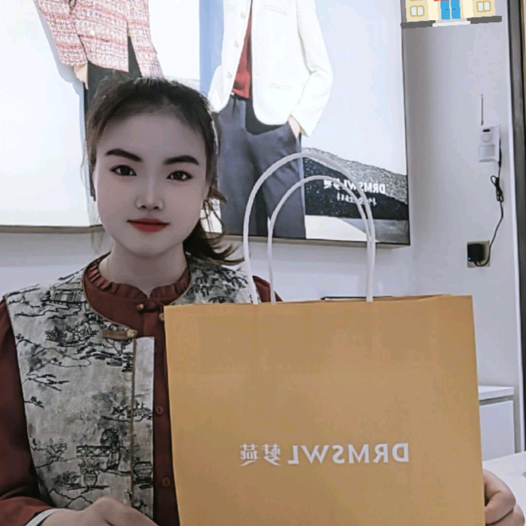 八士梦燕服装店