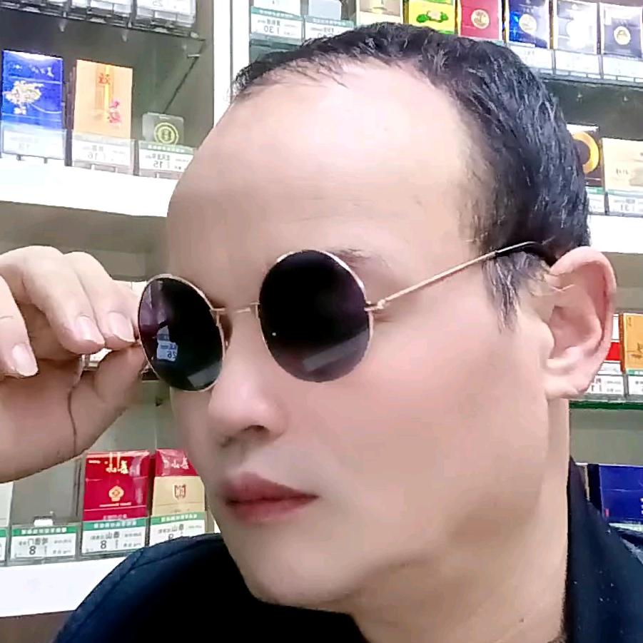 中华名烟名酒雷哥