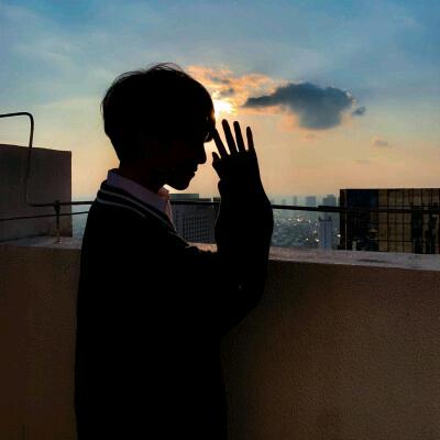 热到膨胀。