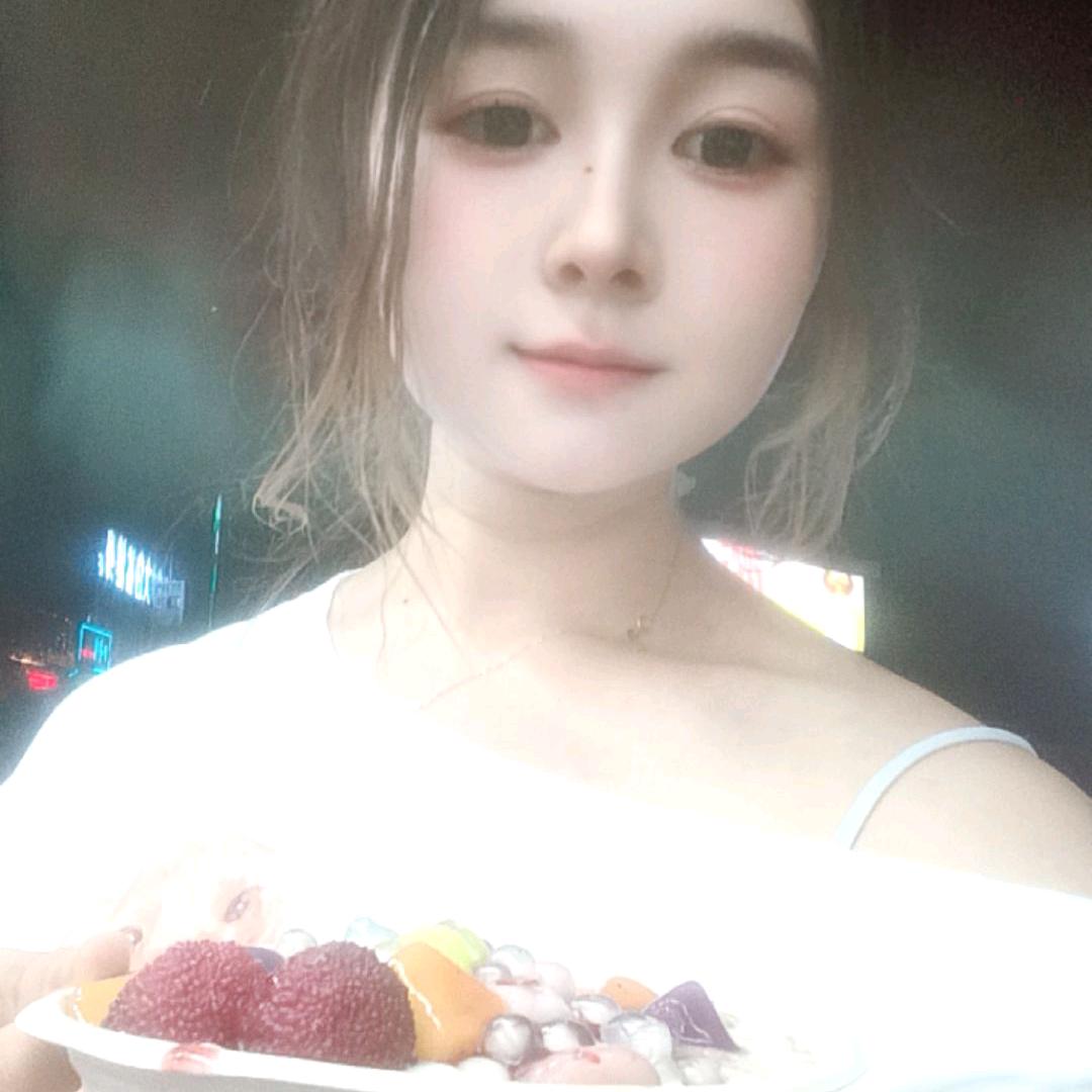 富蚝爽姐摆夜市