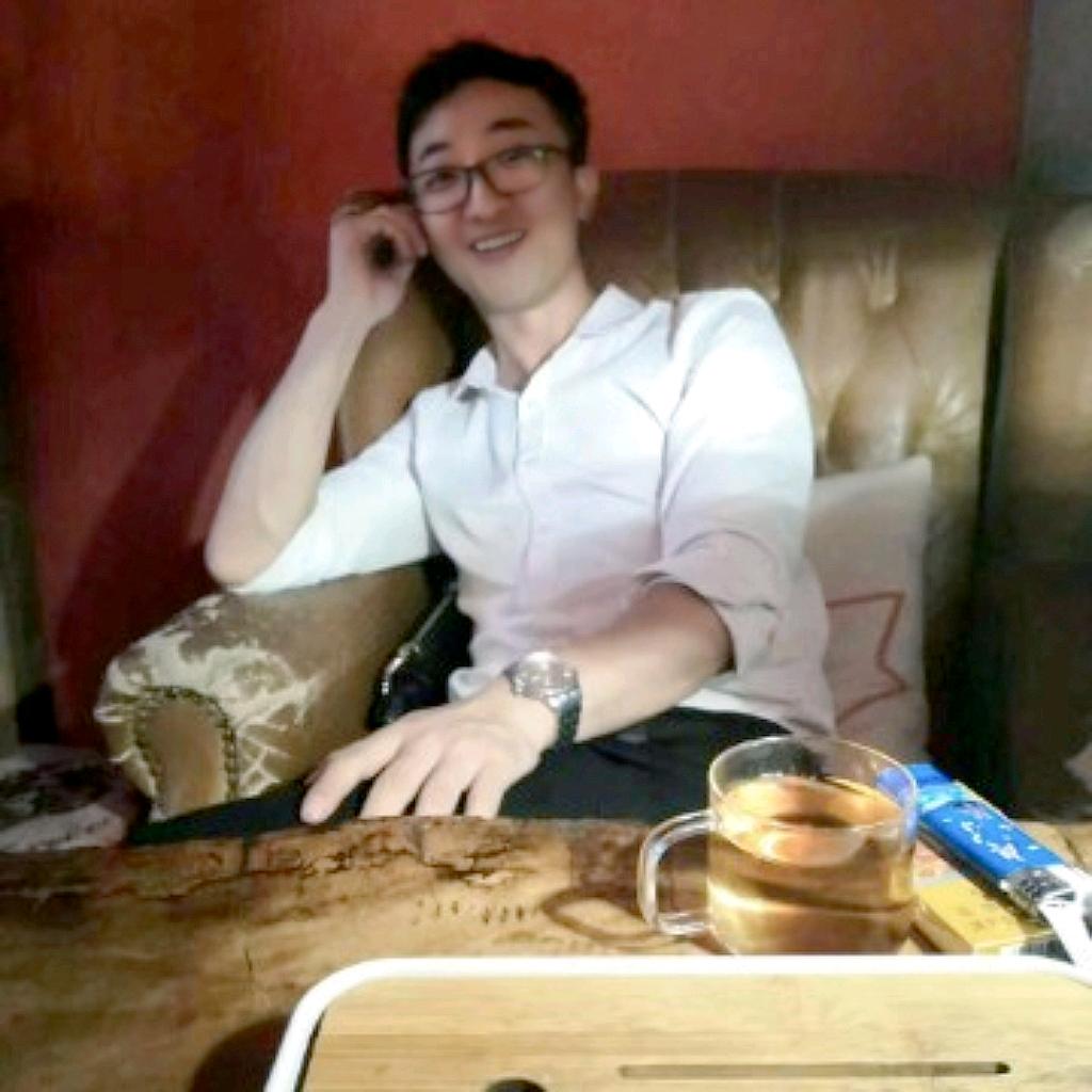 冷夜里的手