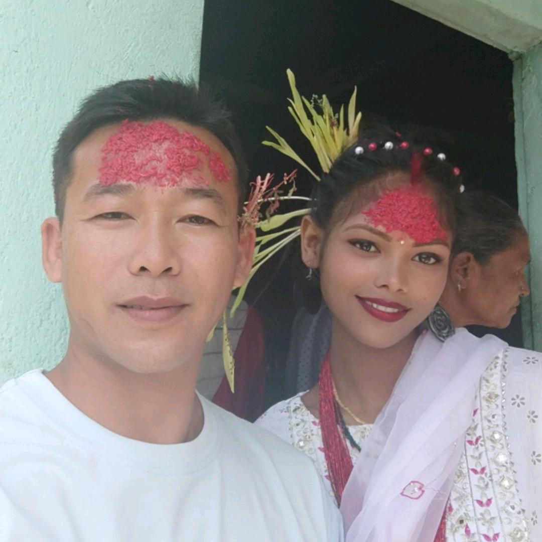 娜娜和阿牛哥的农村生活