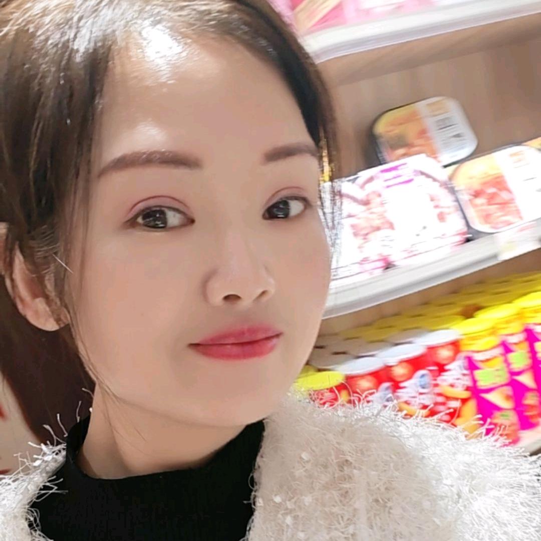 郧西悠百佳零食高姐