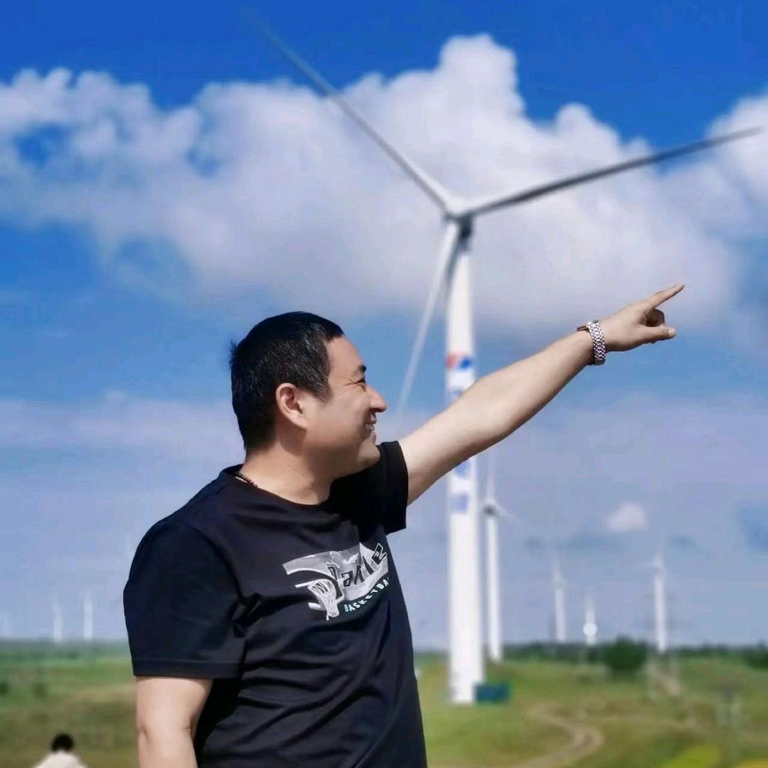 雄鹰翱翔