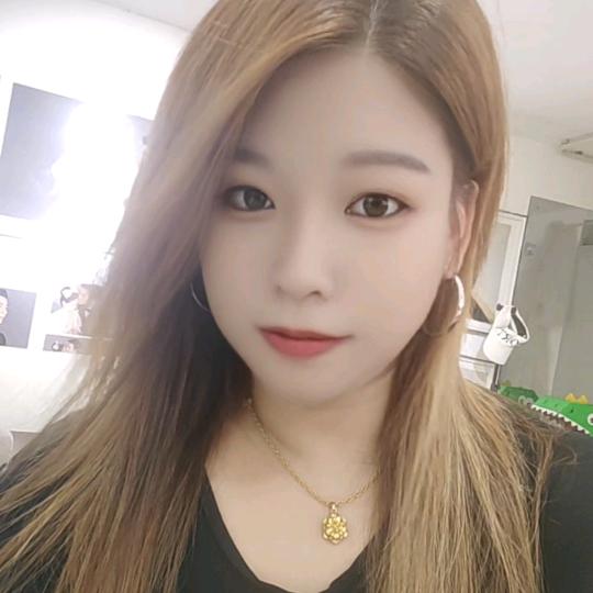 甜蜜蜜婚纱店，香香