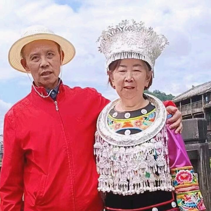 山丹丹花开红艳艳