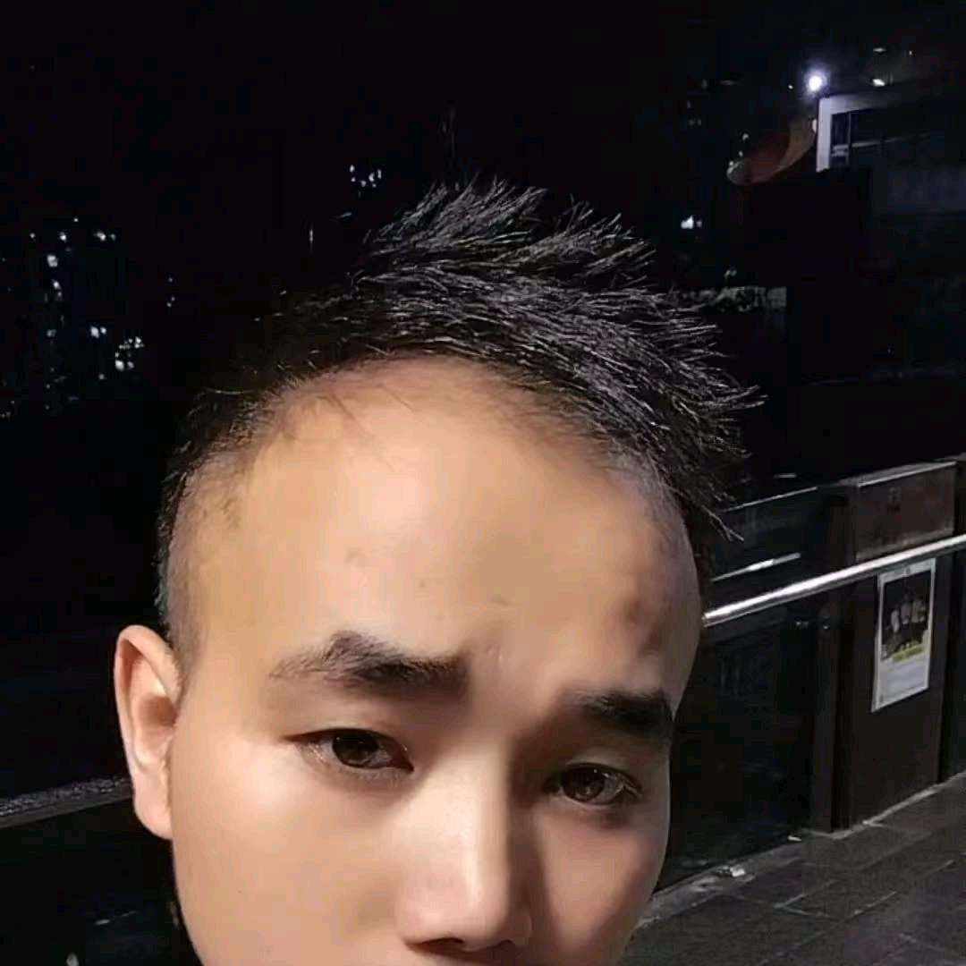 强哥↓