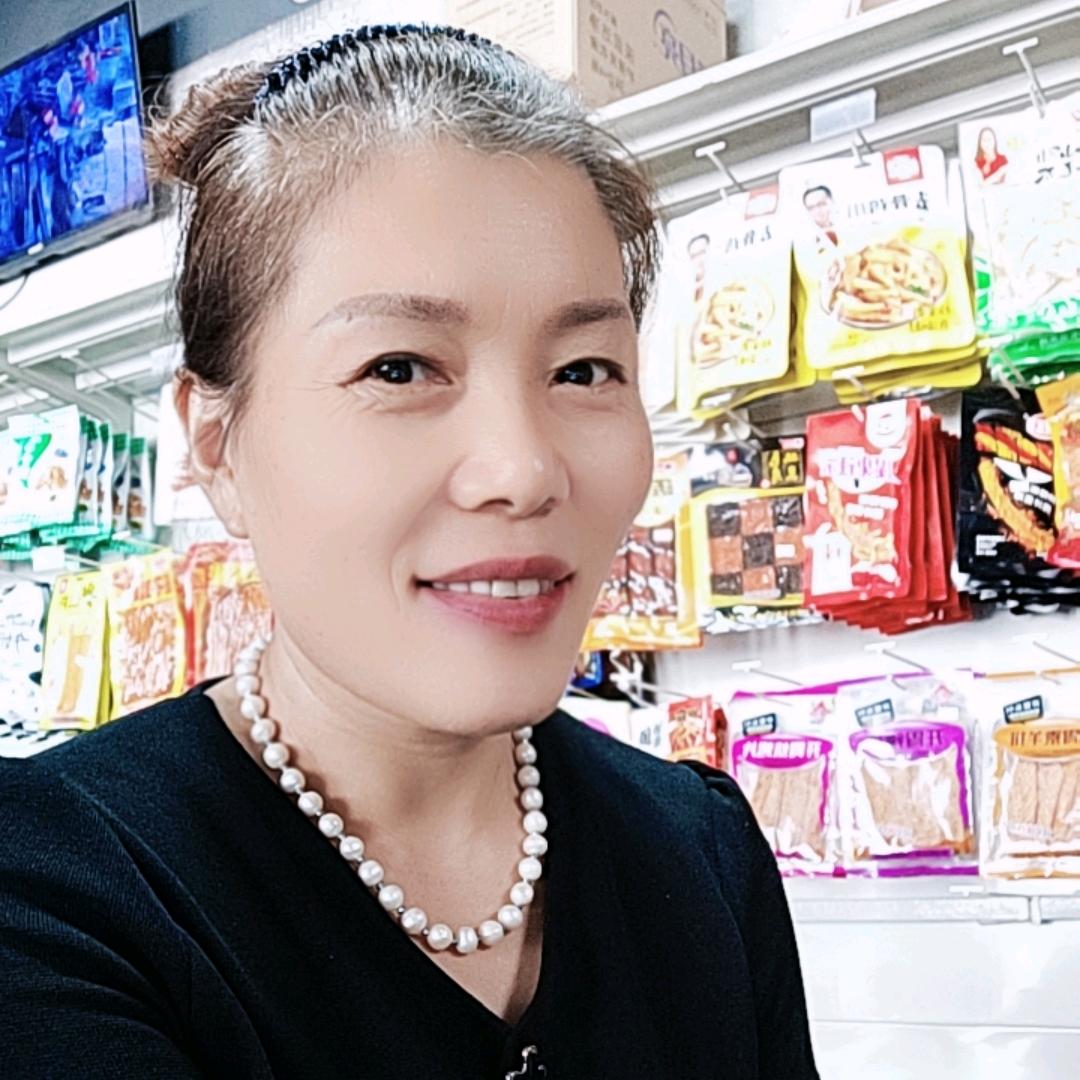玉华爱种菜