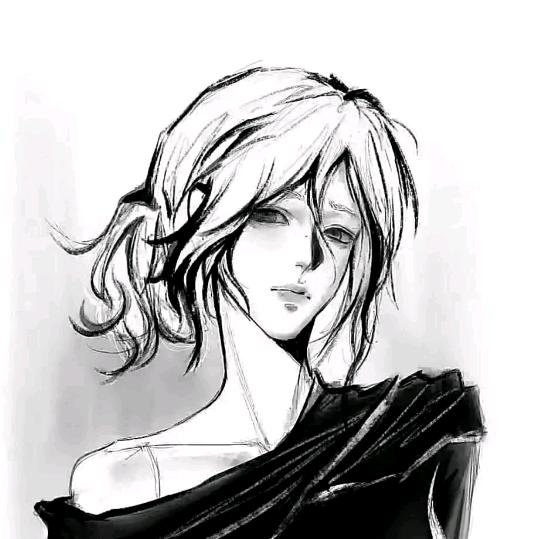 微笑掩盖不了泪痕