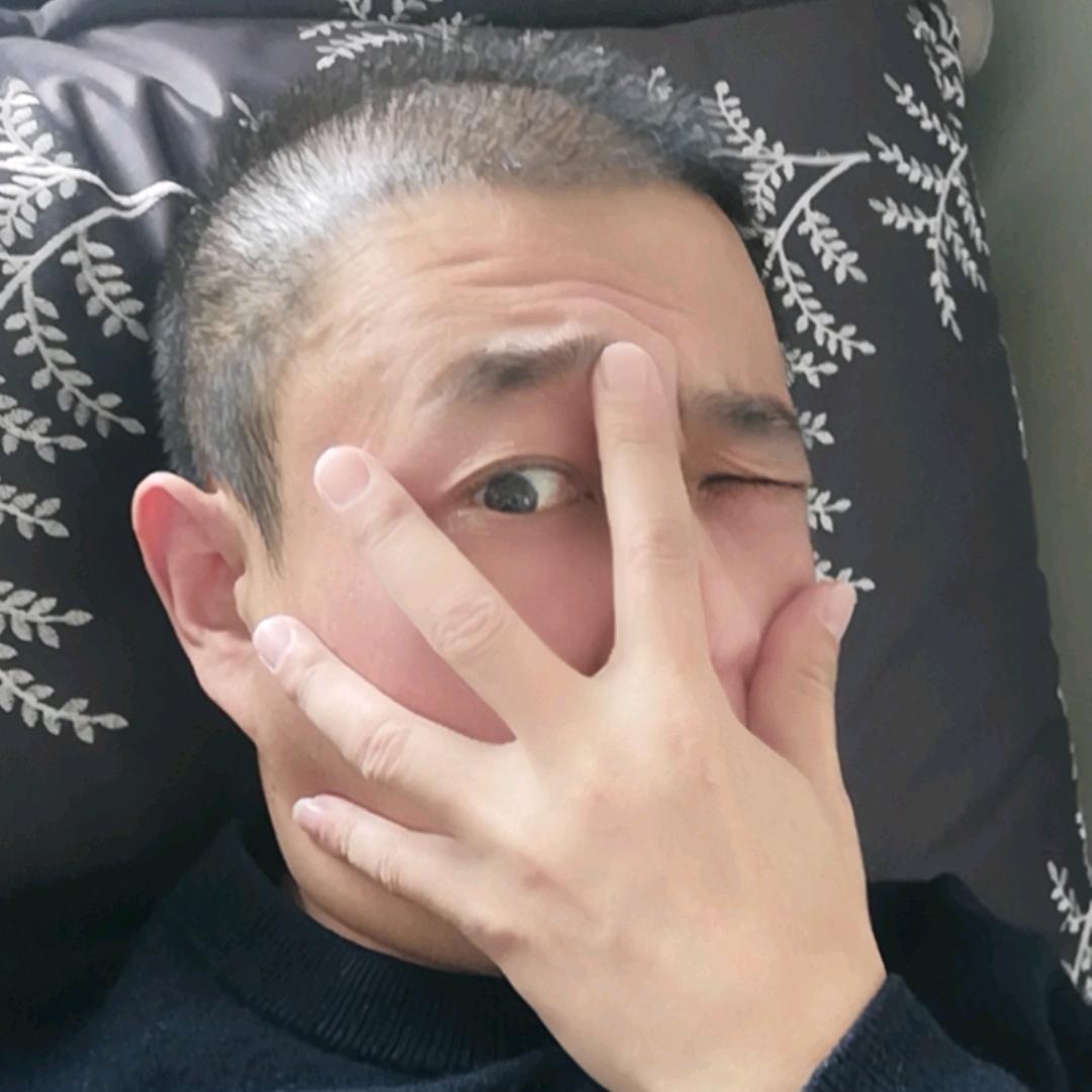 乐 乐  老  爸