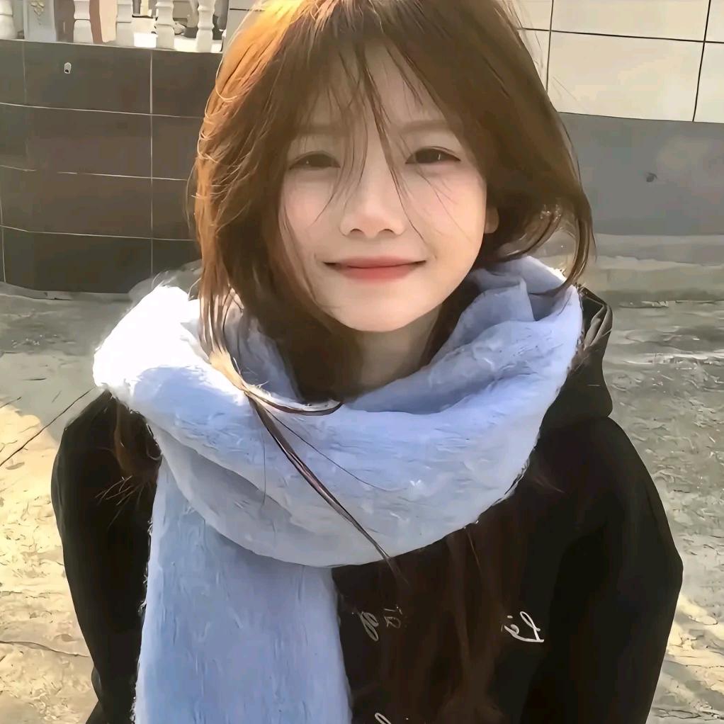 才不会脸红