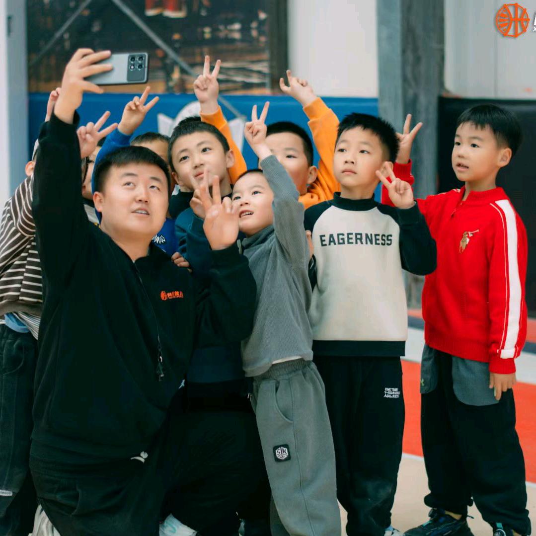 兰州向阳篮球🏀羽毛球🏸张教练
