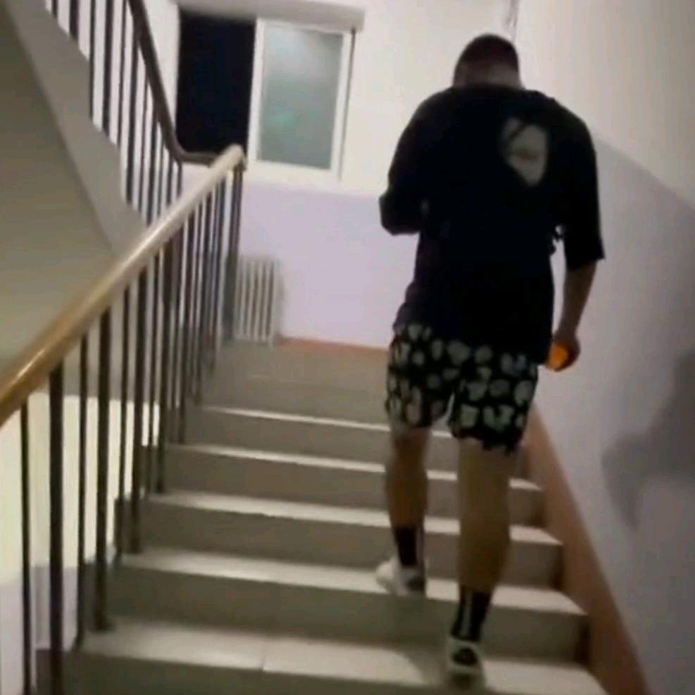 杨艺