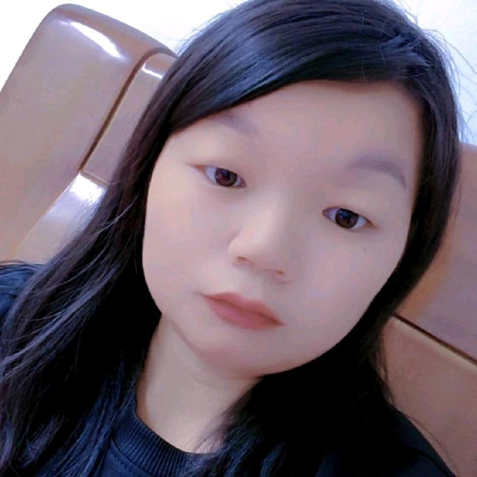 努力的往前飞✨