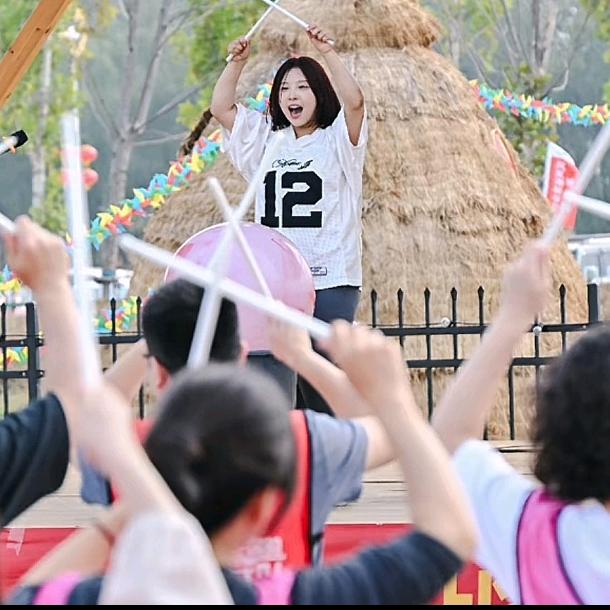 菏泽团建拓展教练-飞跃