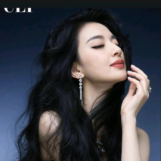 大脸小姐姐