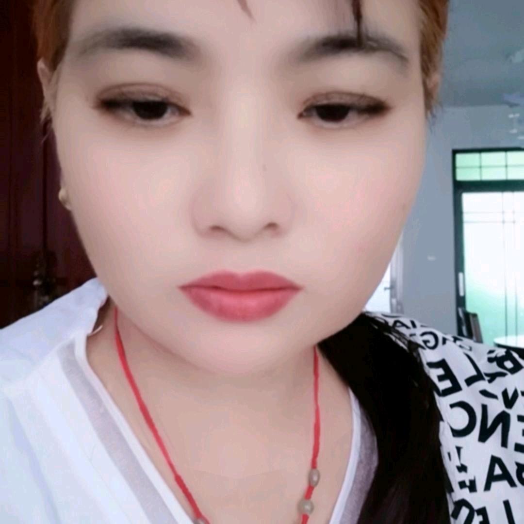 建华。