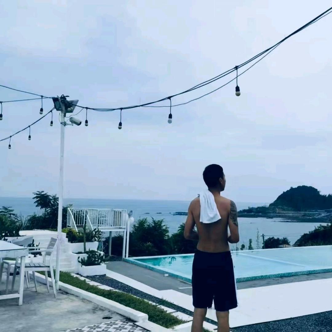 -平凡