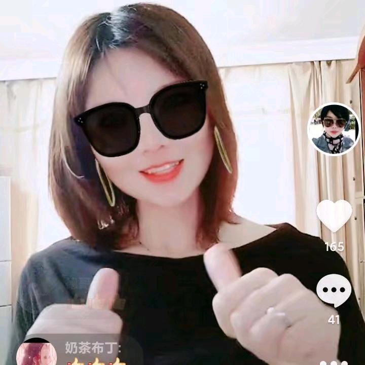 嗨妹她弟💄💄💋💋