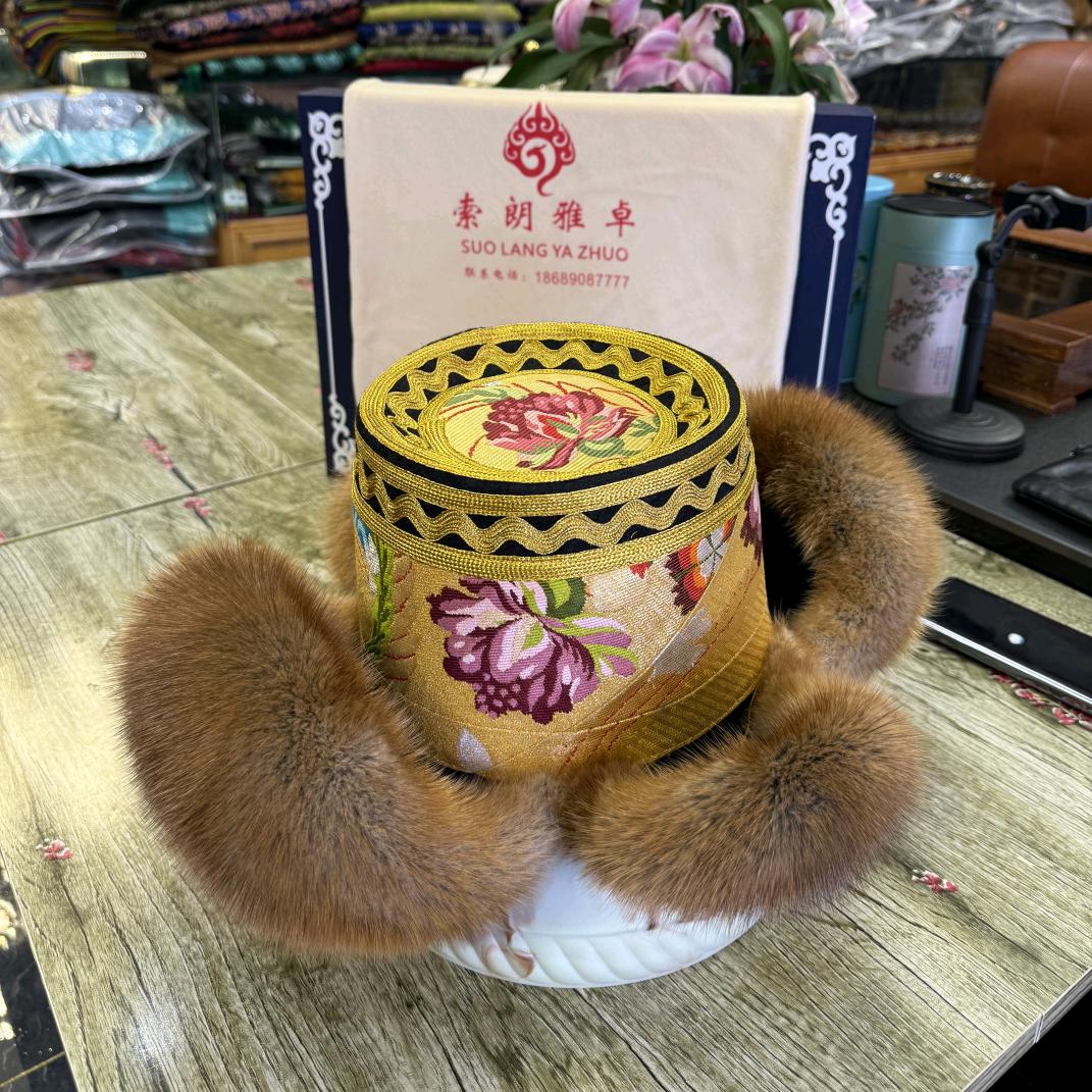 曲水索朗雅卓藏服