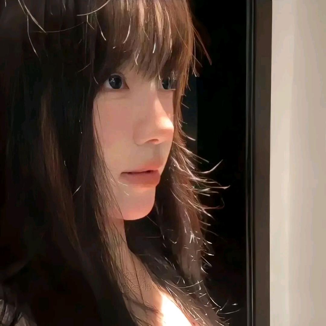 洛