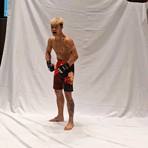 绍伯格斗—MMA超