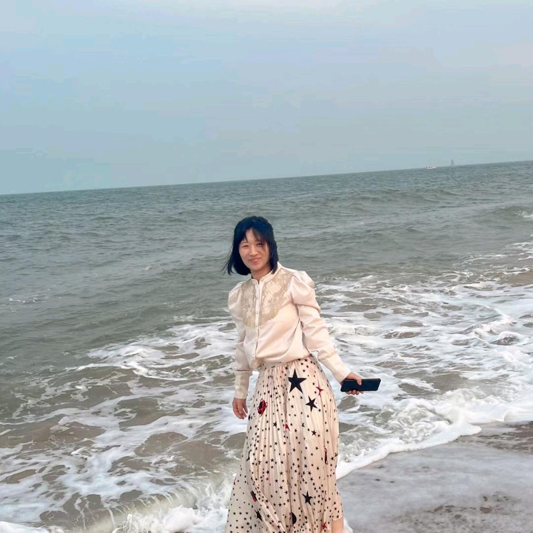 利亚穿搭