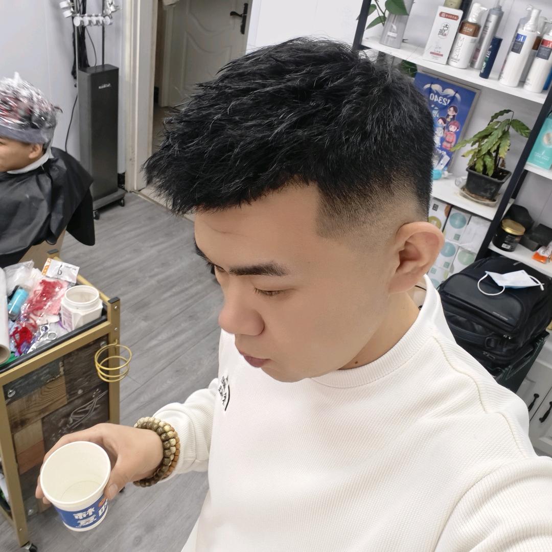 ⫋呦⫌！低调Dē尐爺