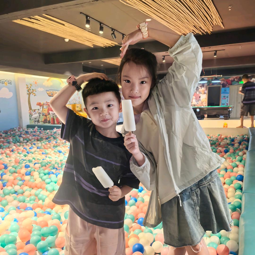 小梨涡气泡水🍇