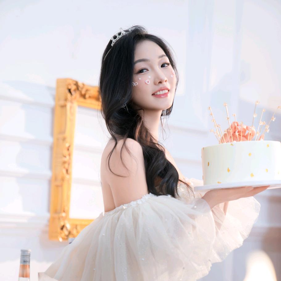 是芳芳呀🥰