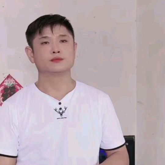 刘阳爱唱歌