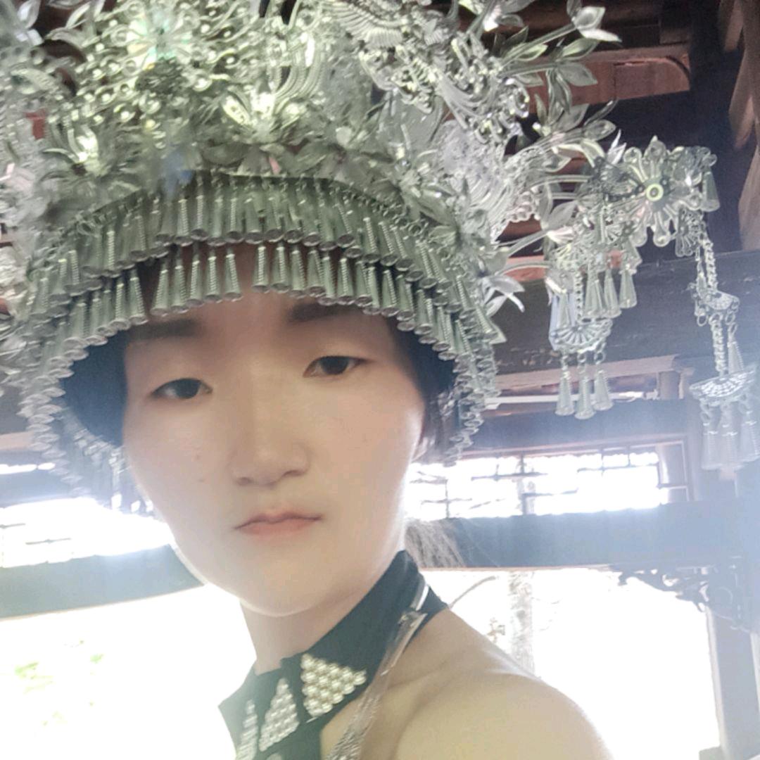 岑💞孞