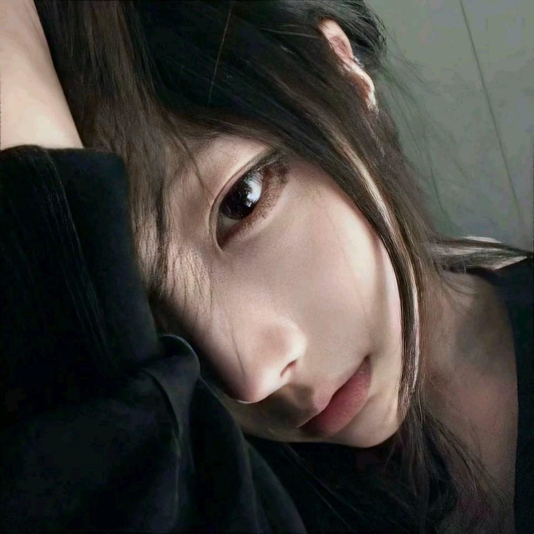 灰色