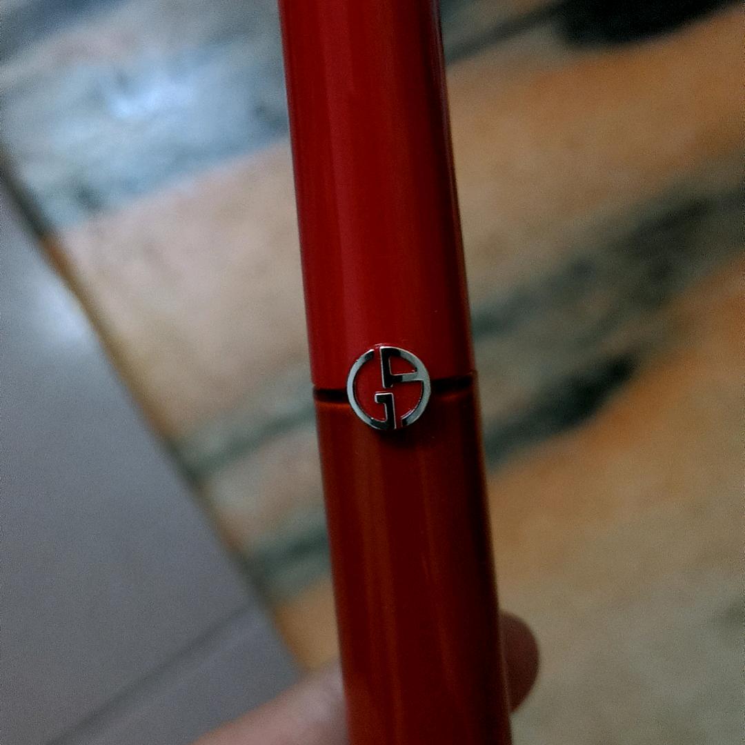 爱情就像一场风。