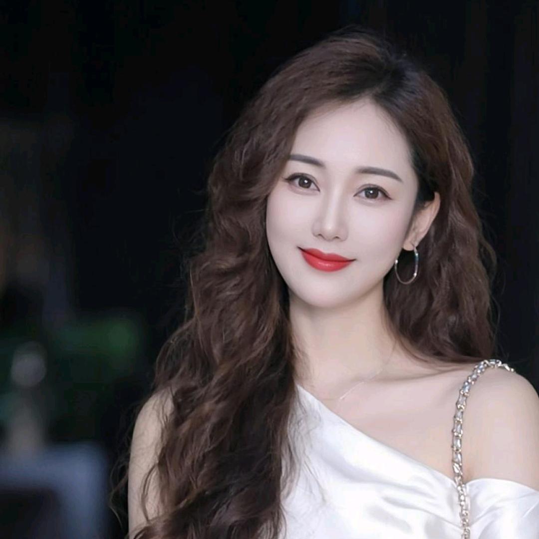 李红@