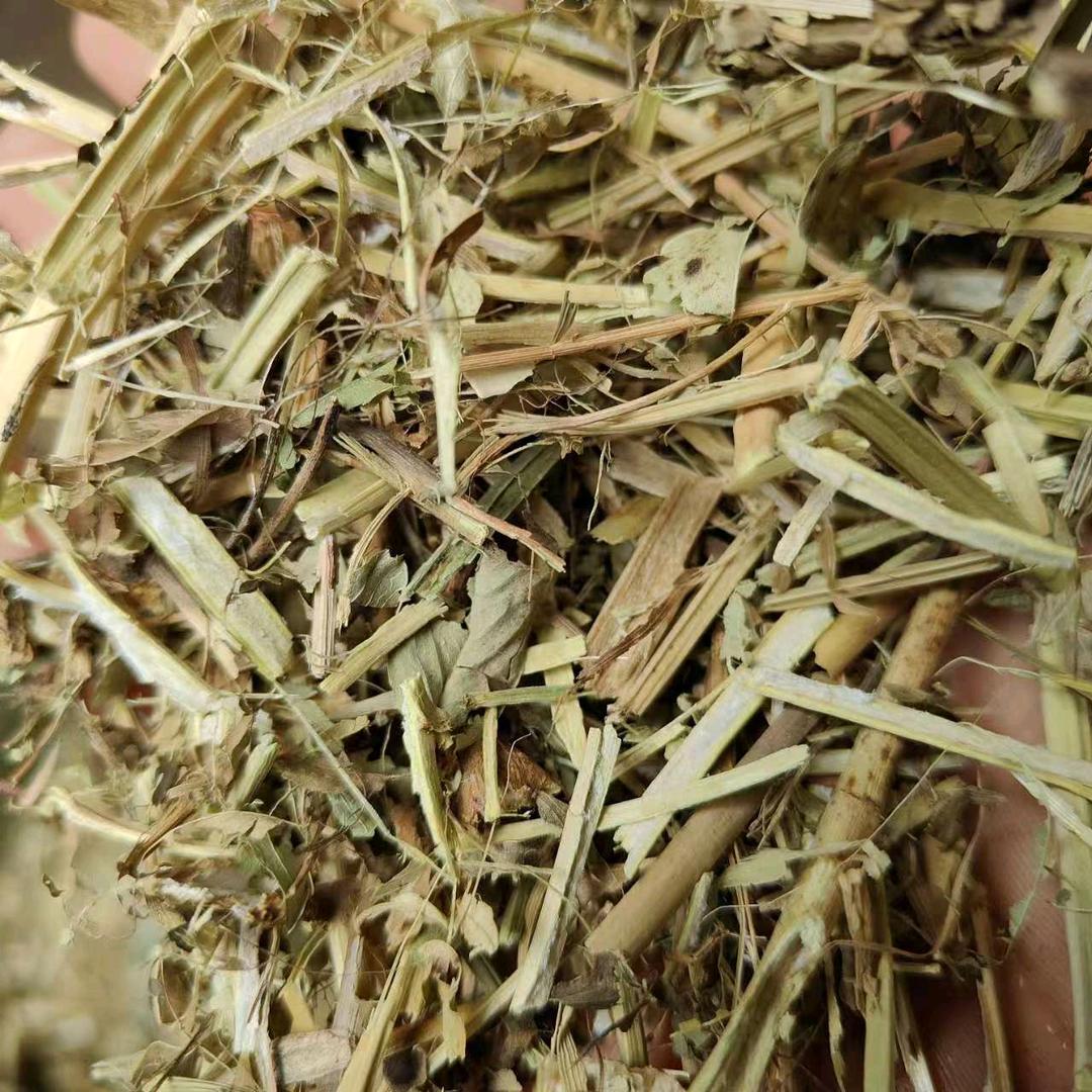 牛羊草料，花生秧出售