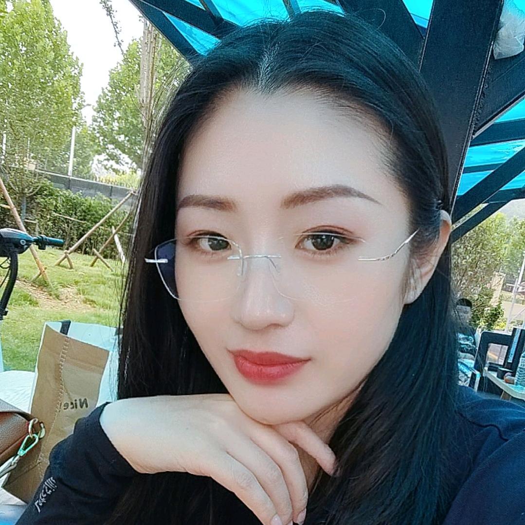 在烟台卖溢泰全屋净水的君君姐